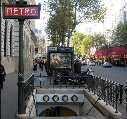 metro chaussee d'antin la fayette