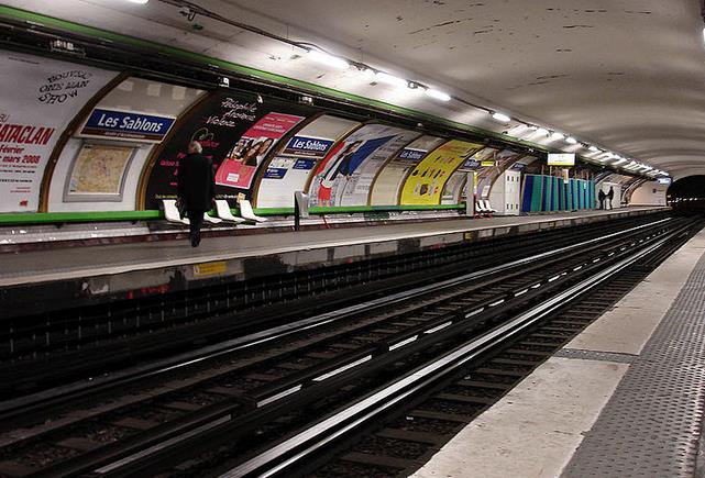 metro-les-sablons