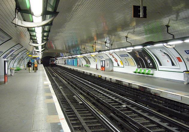 metro-pont-de-neuilly