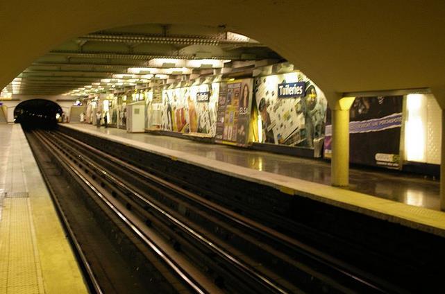 metro-tuileries